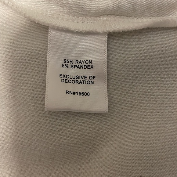 Womens short sleeve Kate & Sam shirt. Stretchy with lace detail flutter sleeves - Picture 5 of 6